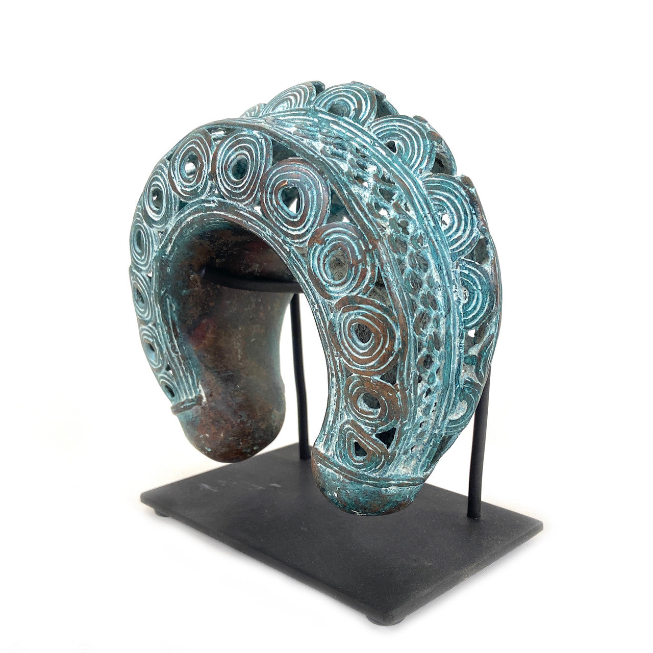 Bridal Bronze Rounded Cuff Statue