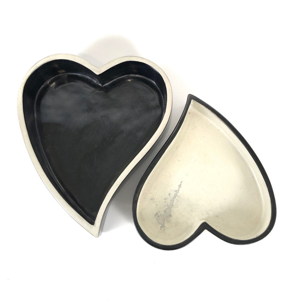 Black and White Heart Bowls Set