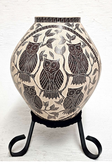 Mata Ortiz Etched Owl Pot